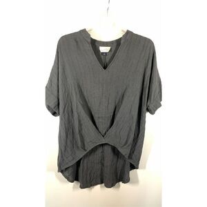 Universal Thread Women's Asymmetrical Hem Split Neck Short Sleeve Top Gray Small